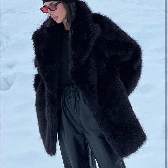 Elegant Black Faux Fur Coat SHAGGY THICK WINTER JACKET